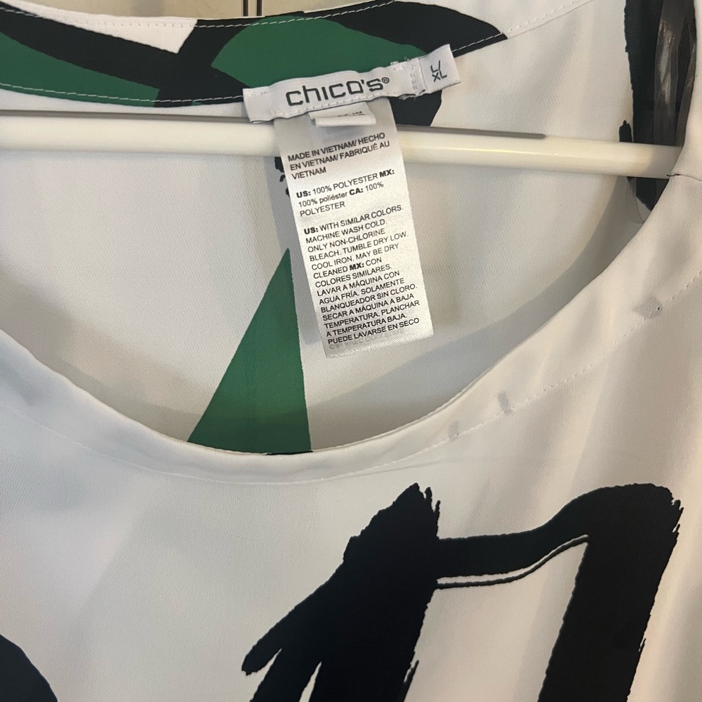 Chico's Green and Black Abstract Blouse. L/xl - Picture 4 of 4